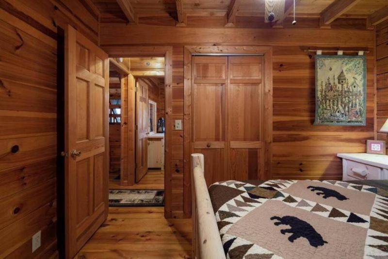 Вилла Mountain Time Cabin, Hot Tub, Fire Pit, Fireplace Блу-Ридж Экстерьер фото